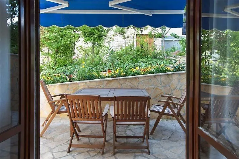Villa Vanda Pjescana Uvala Apartment